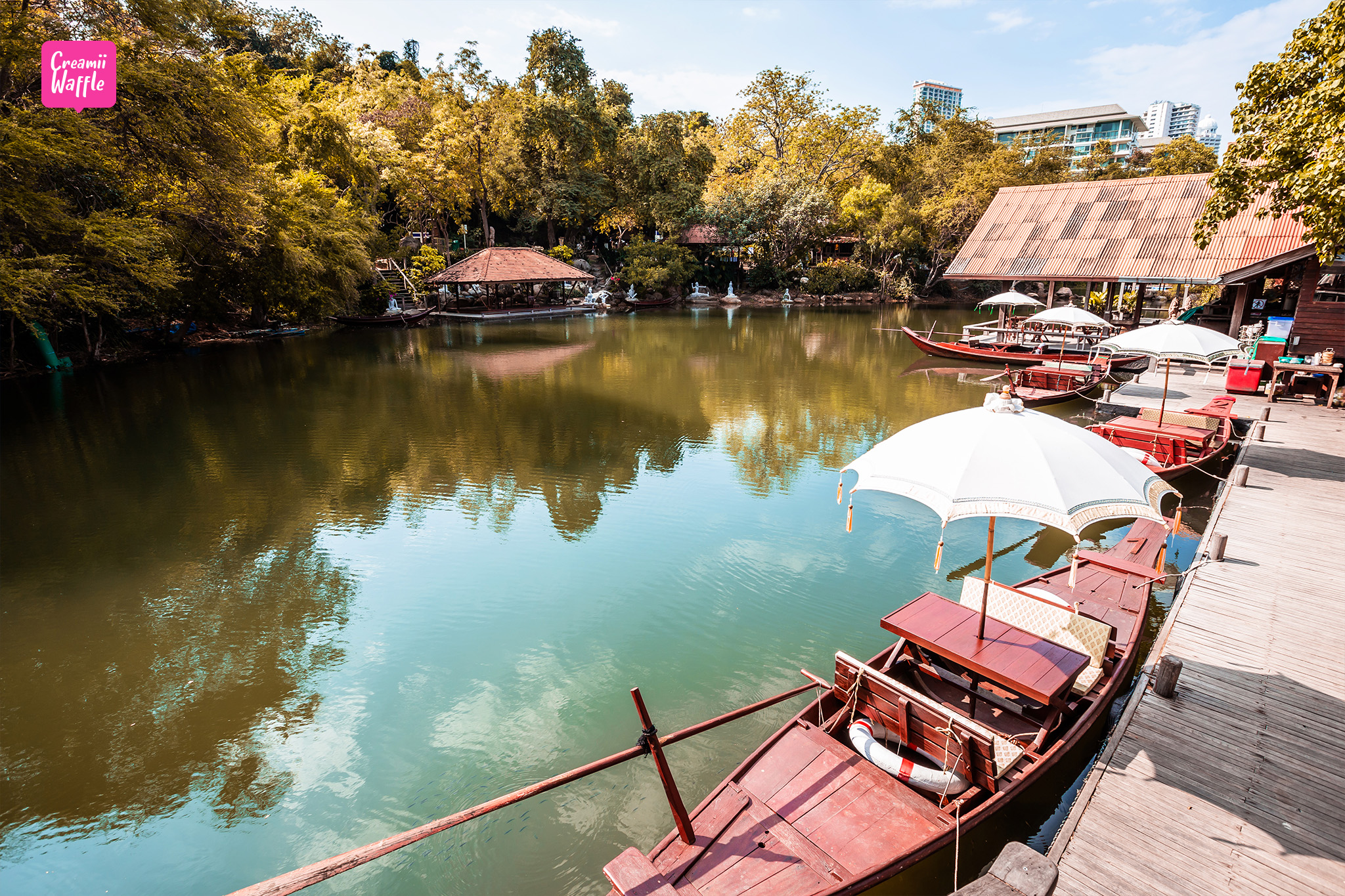 ปราสาทสัจธรรม ล่องเรือ