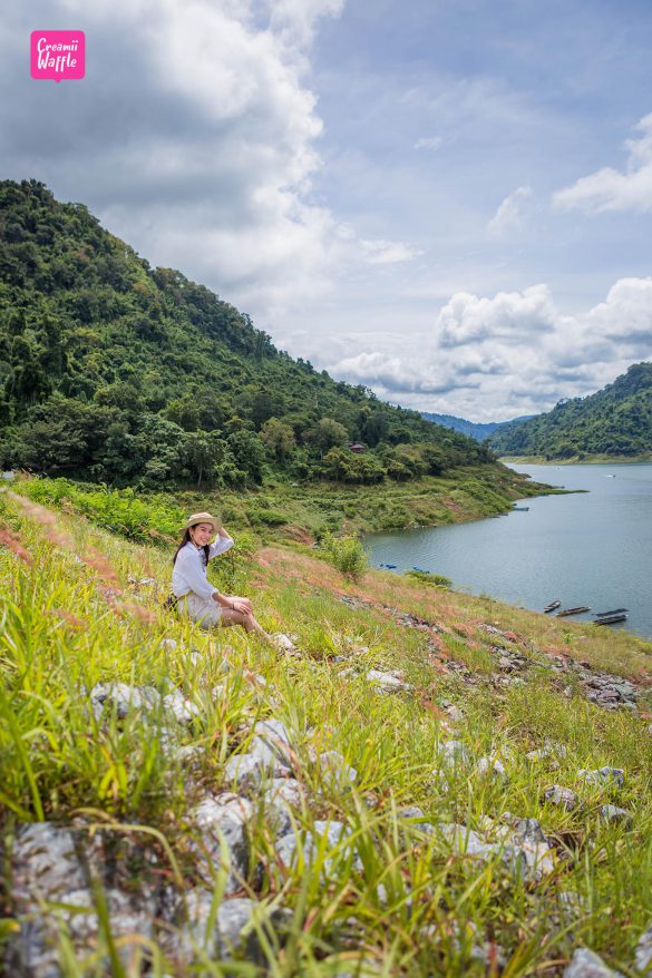 รีวิว เขื่อนขุนด่านปราการชล ล่องเรือเที่ยวเขาช่องลม