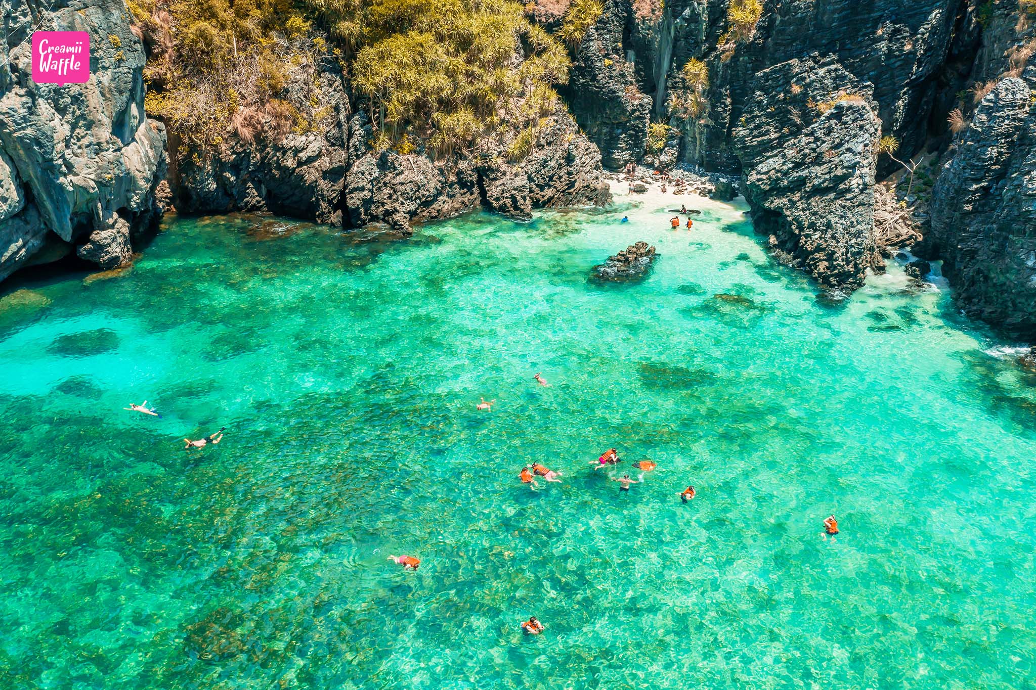 เกาะพีพี (Phi Phi Island) อันดามัน Andaman Sea